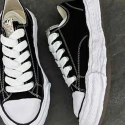 Women And Kids Sneakers 