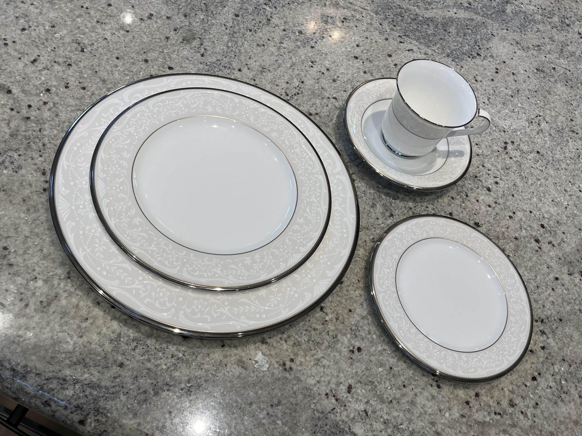 41 Piece Noritake Silver Palace China Set