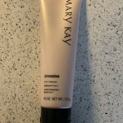 Mary Kay  3 In 1  Cleanser  Free