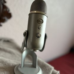 Blue yeti microphone 