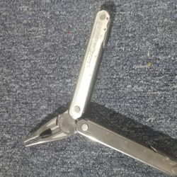 Leatherman Core