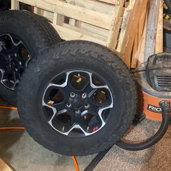 Jeep Wrangler Rims and tires Thumbnail