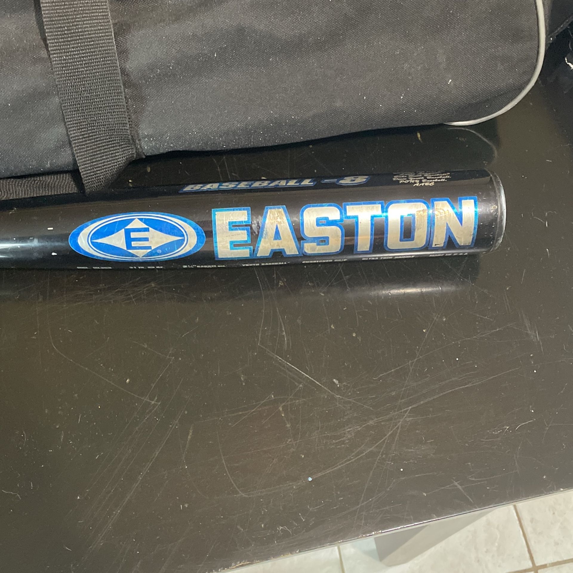 Easton Black Magic