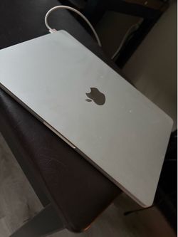 Apple MacBook Air 13 inch laptop