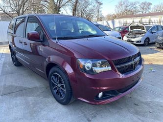 2017 dodge grand caravan Sxt  41k miles,one owner,fully loaded,v6,3.6L,leather seats,power slide doors ,power lift gate,remote starts ,rebuilt title,e