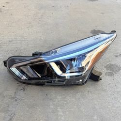 2020 - 2022 NISSAN VERSA LH DRIVER SIDE HEADLIGHT OEM