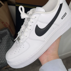 Nike Air Force one supreme