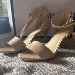 Nine West Nude Heel Size 8
