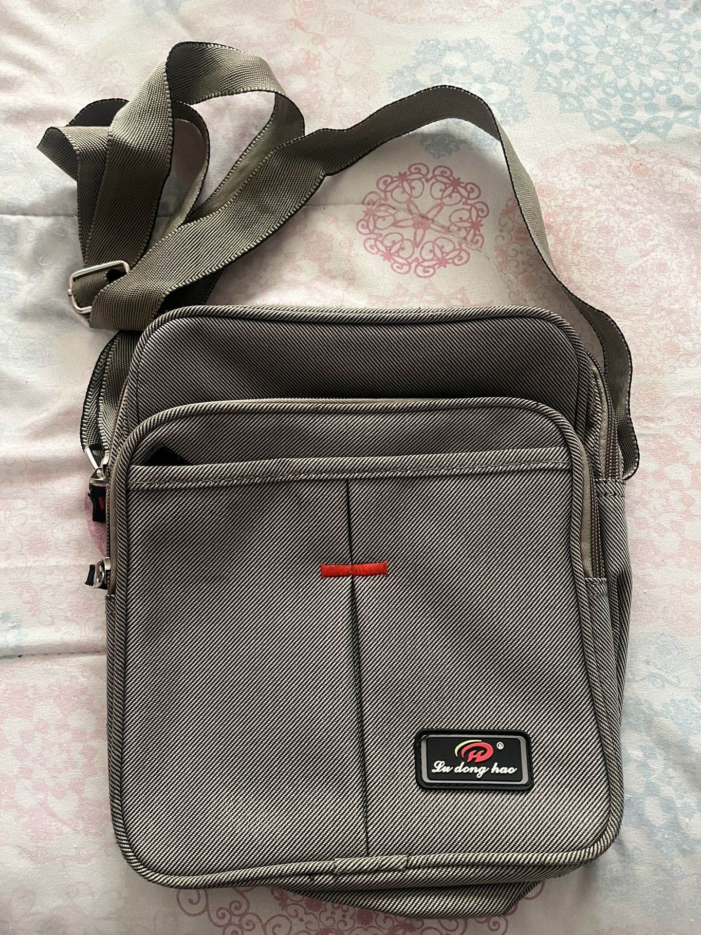 Lu Dong Hao, Bag, Green