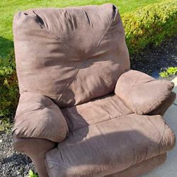 MICROFIBER 4 piece RECLINER SECTIONAL