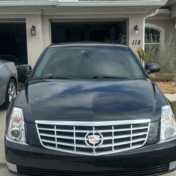 Cadillac DTS/charcoal Gray