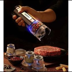 Electric Salt and Pepper Grinder - new!