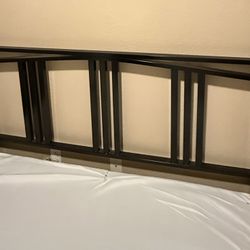 Queen Size Metal Headboard & Bed Frame 