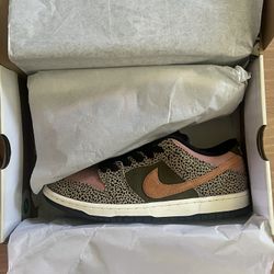 Nike SB dunk Low Arts & Rec Size 9.5 DS  ***NO TRADES***