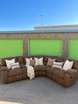 Recliner sectional