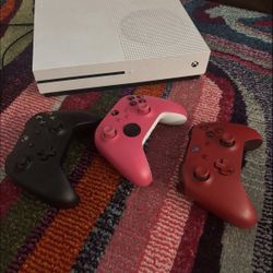 XBOX ONE S with controllers