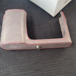 Leica T case