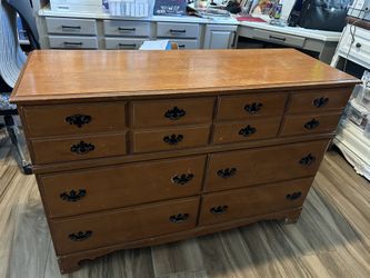 Dresser