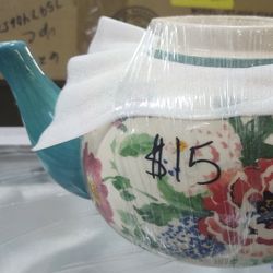 Cute New Pioneer Women Tea Pot 
