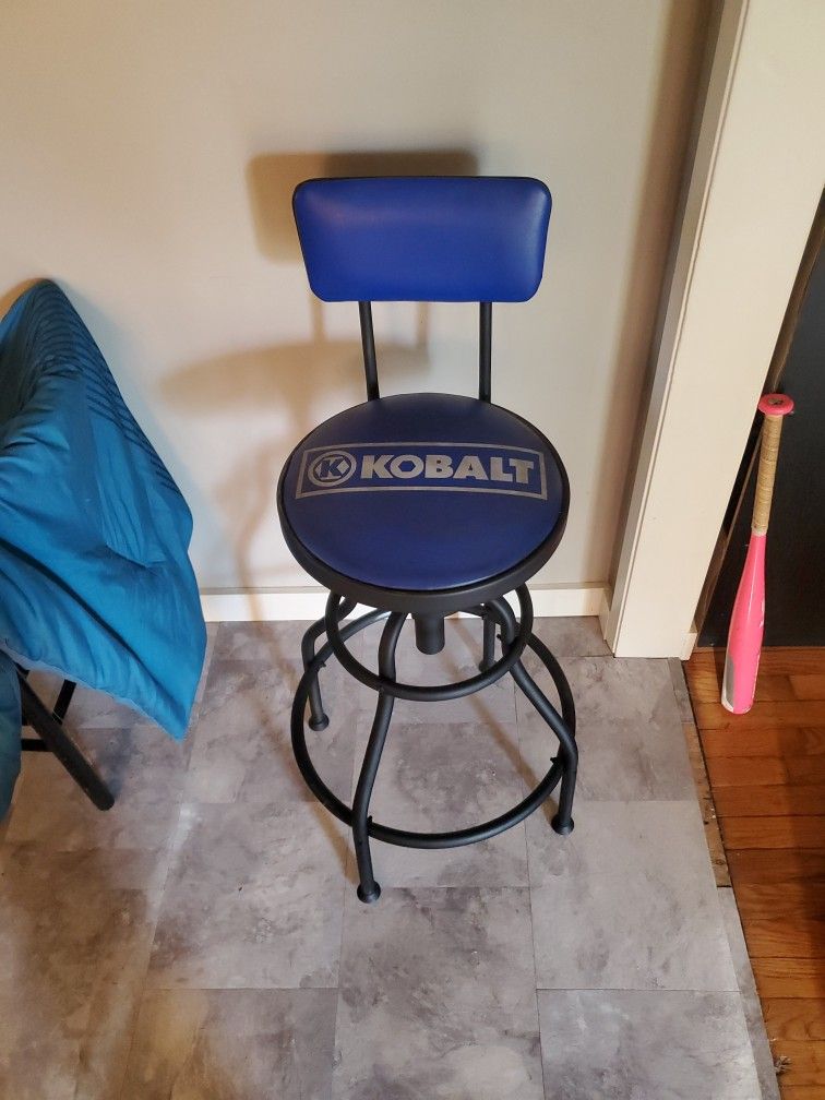 Kobalt Bar Stool