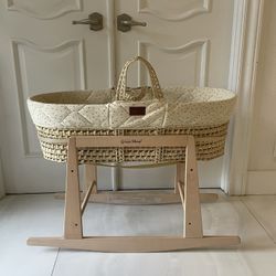 Moses Basket And Rocking Stand 