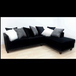 SECTIONAL BLACK VELVET ( NEW IN PLASTIC ) 