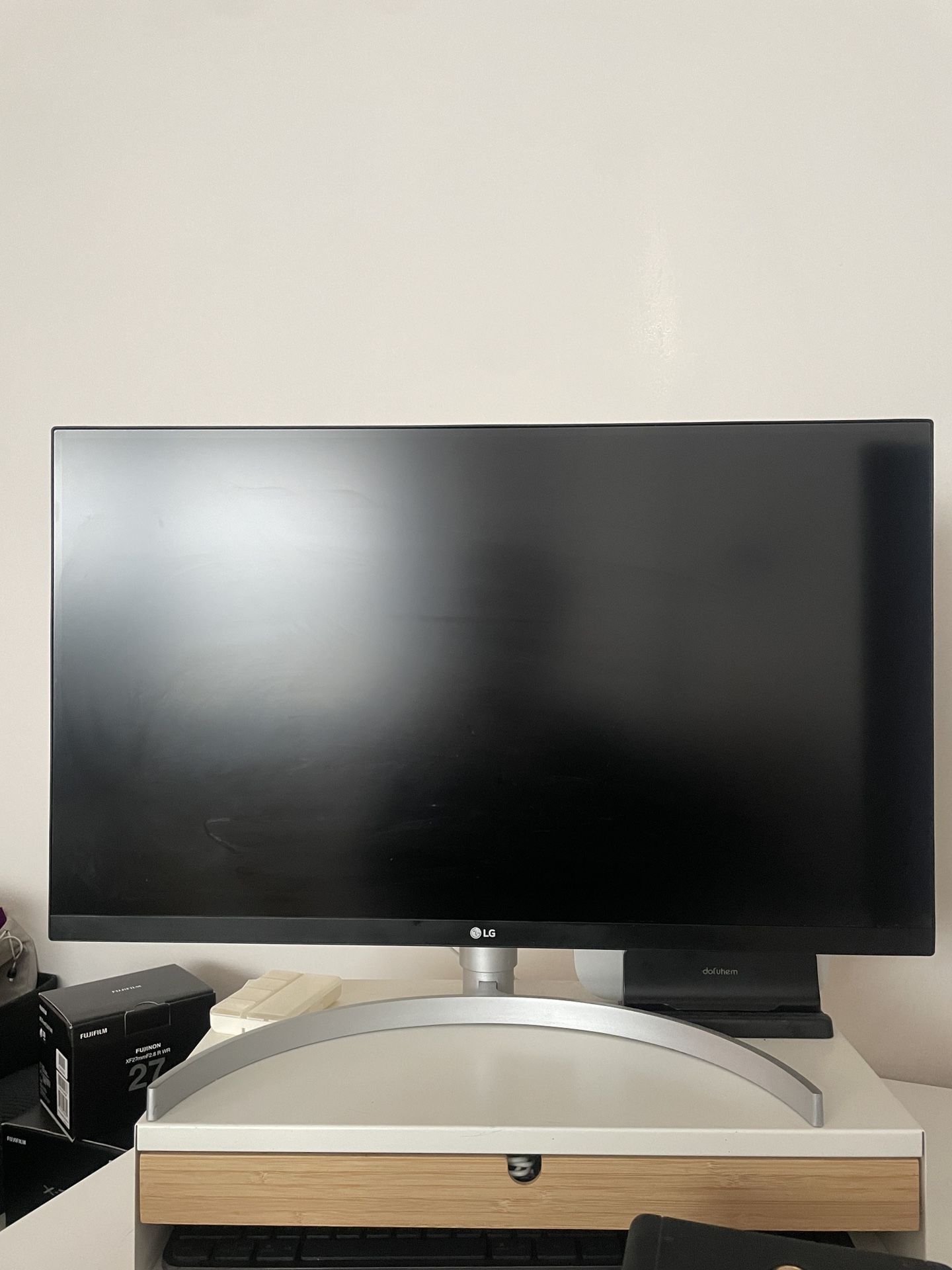 LG 27" 4K UHD UltraFine Display Monitor