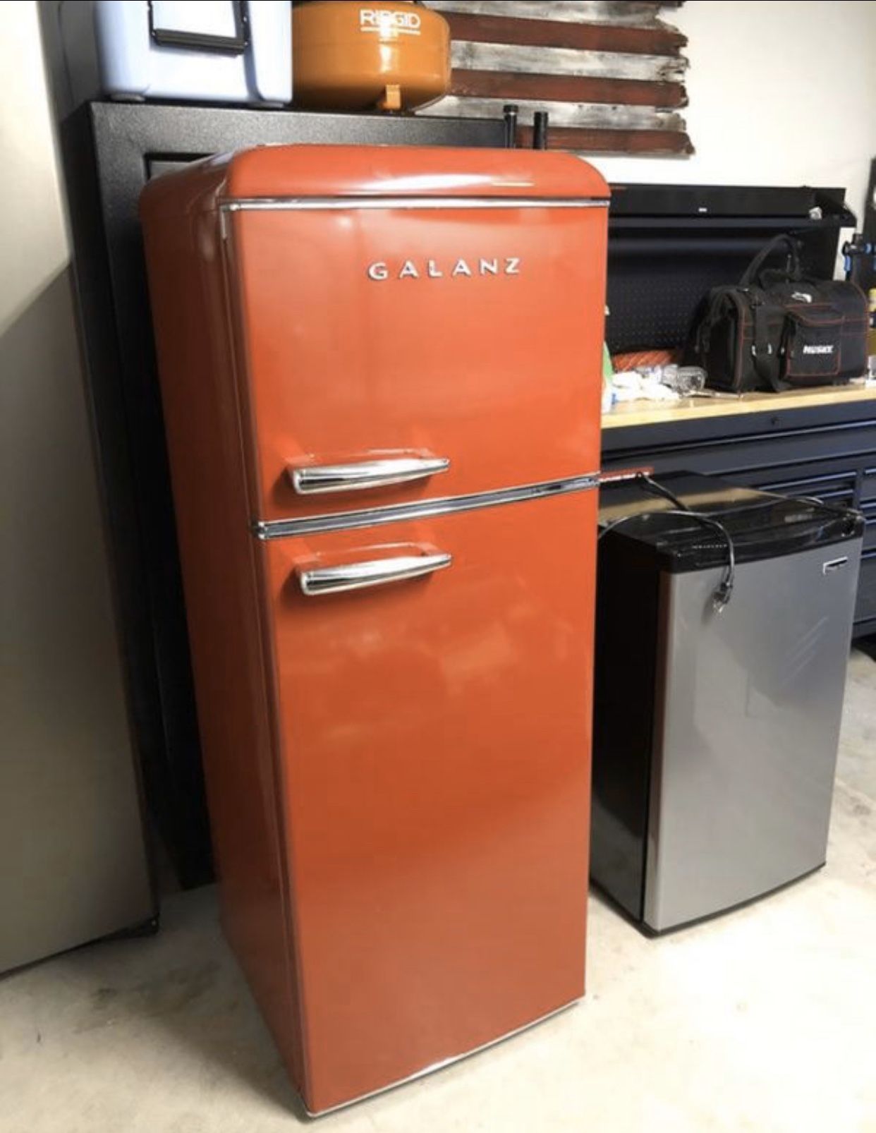Refrigerator 7.6 cu Ft Retro Style Refrigerator