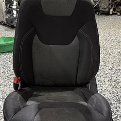 Full set of  Seats  Manual Cloth  Fits 15-22 CHEROKEE