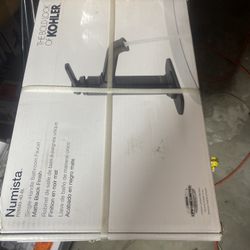 Numista Single Hole Single-Handle Bathroom Faucet in Matte Black