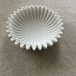 Set Of 3 White Marble Fluted Decorated Bowls