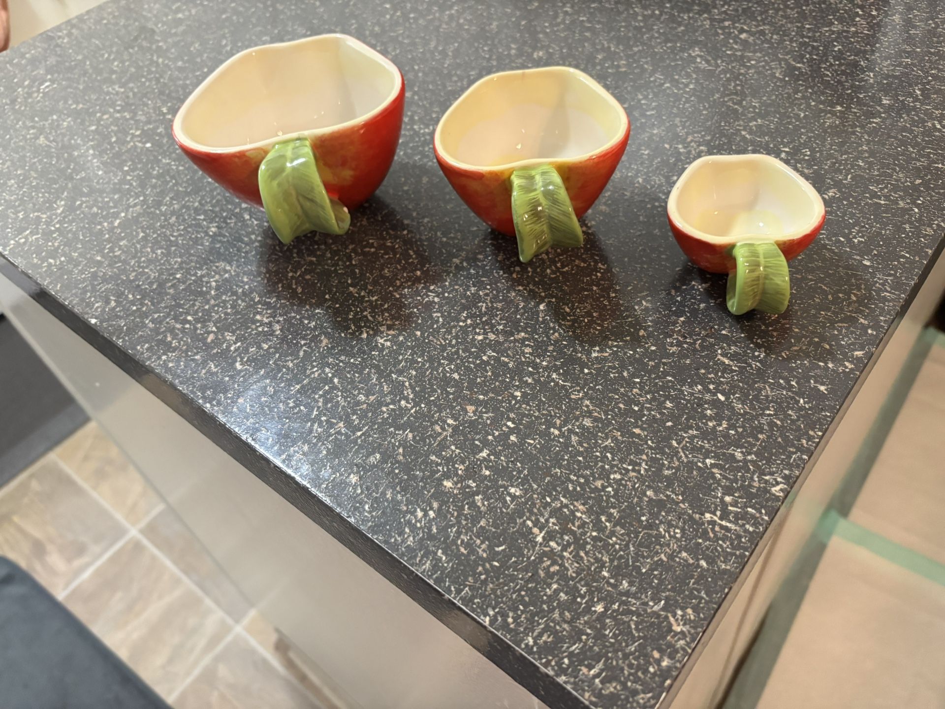 Ceramic Apple Measuring Cups