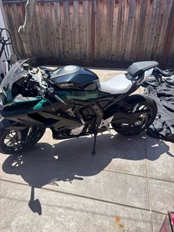 2025 CF Moto 675SS - clean title