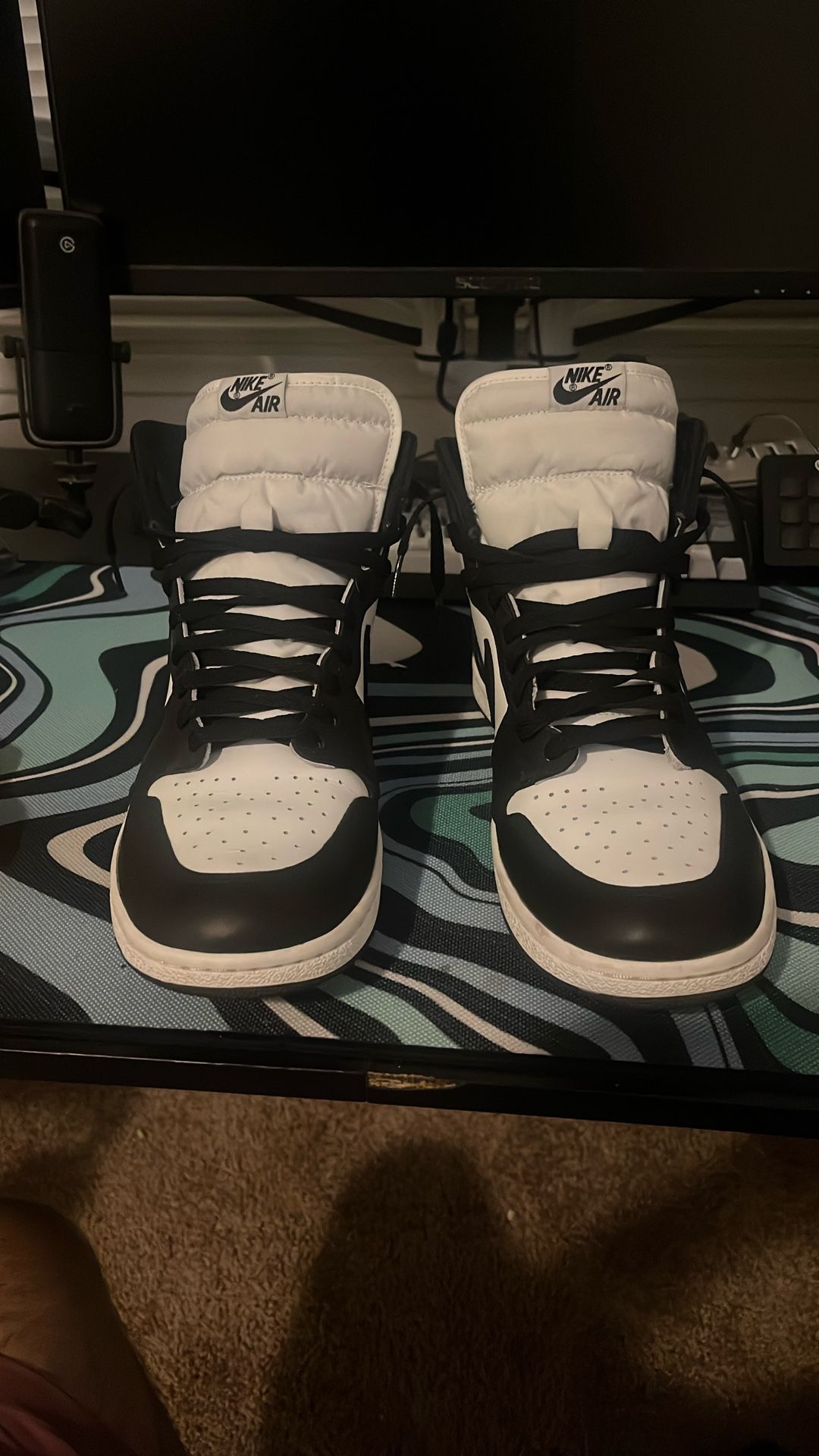 Air Jordan 1 Retro High '85 Black White