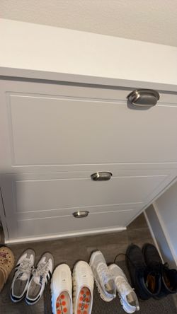 Shoe rack. Enclosed. (MUST PICK UP)