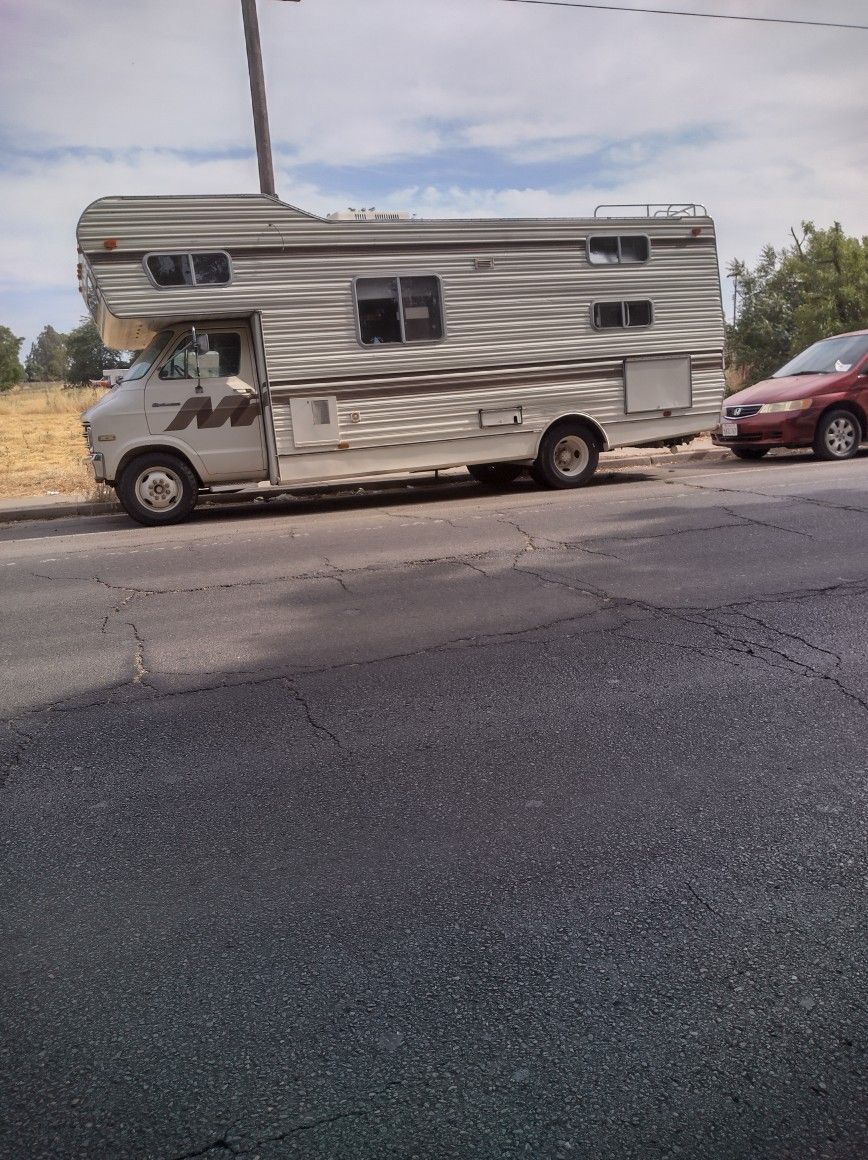 77 Dodge Monico Rv for Sale in Merced, CA - OfferUp