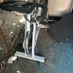 Vendo Bisicleta De Ejercicio Semi Nueva Y Muy Barata $200