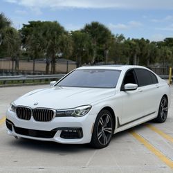 2016 BMW 740i