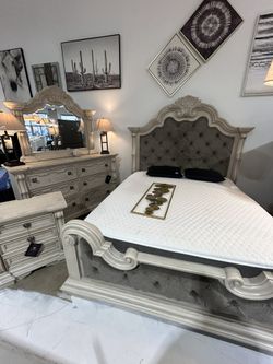 Bruchandi Queen Bed Set 