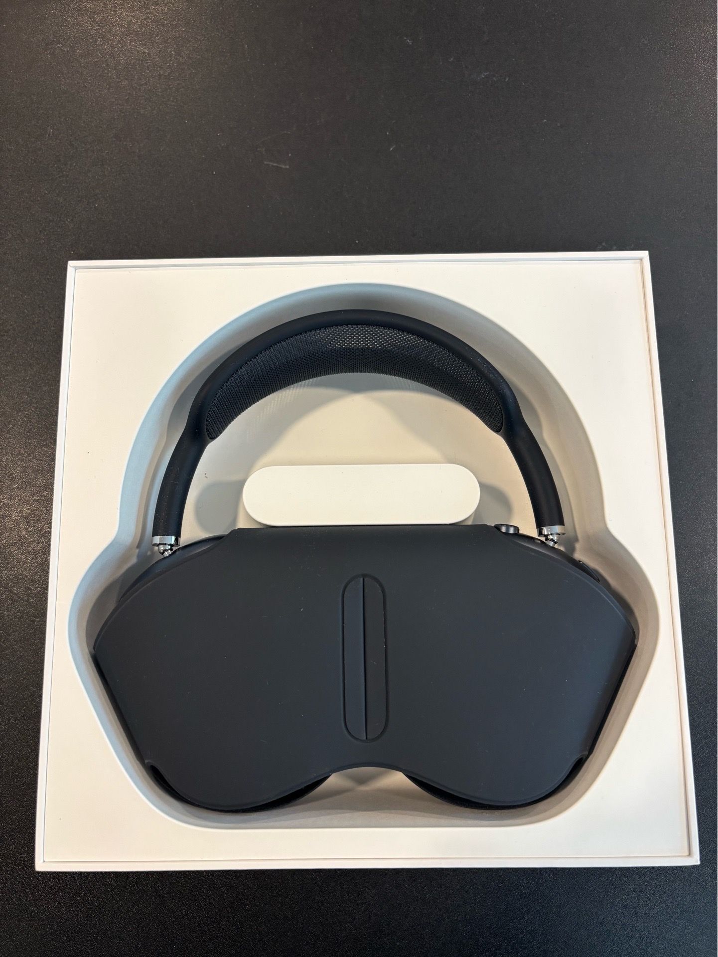 *Refurbished* Apple AirPods Max (2024) - USB-C Charging Port - Midnight - Premium