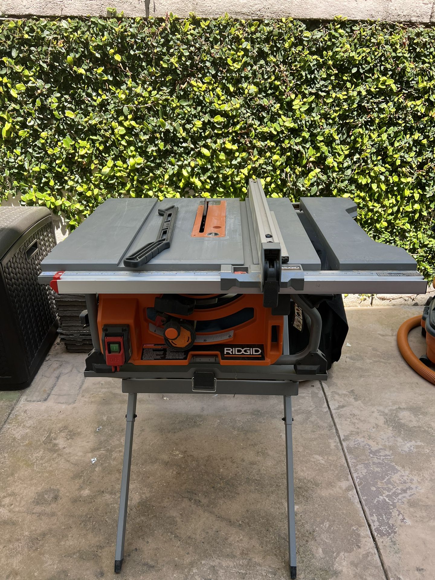 Used For One Month During Home Project Rigid Table Saw With Stand