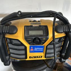 DeWalt DCR015 20V Radio