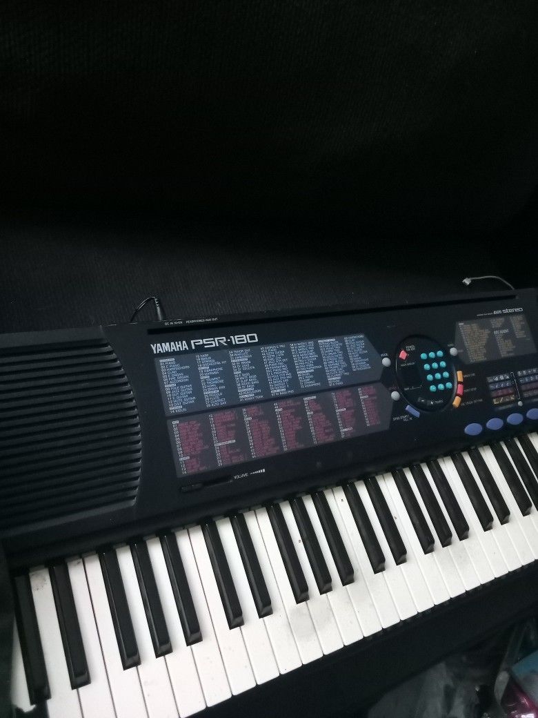 YAMAHA Keyboard 