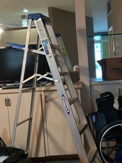 6’ metal ladder
