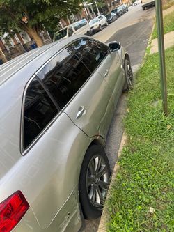 Silver Acura MDX