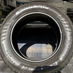 Cooper Tire 🛞 275/60r/20 Like New $90.00