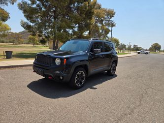 2017 jeep Renegade Trailhawk clean title beautiful condition four wheel drive no issues everything works drives amazing