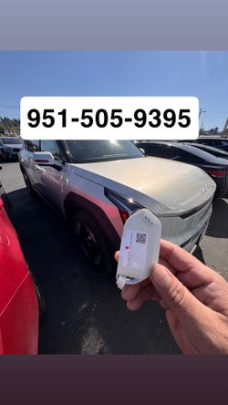 Car keys/llaves de autos/key fobs