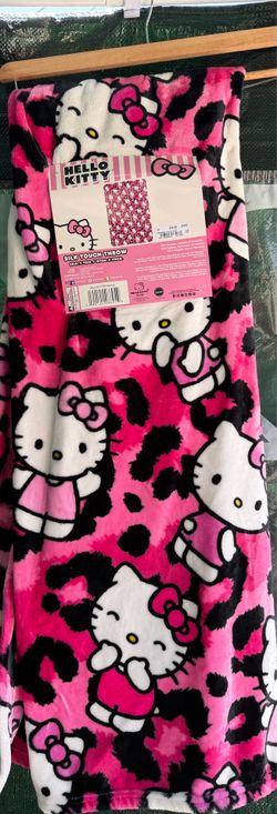 Hello kitty blanket