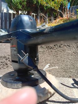 Black and Decker polisher.